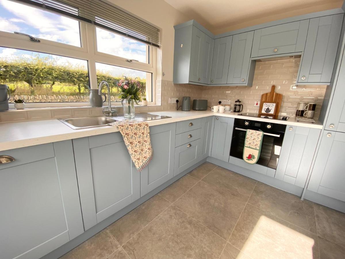 The Gate Lodge At Dunnanew - 4 Star- Sleeps 5 Seaforde Exterior foto